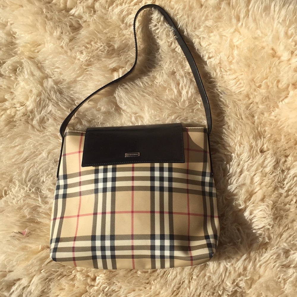 🎀 Burberry Shoulder Tote Bag 🎀